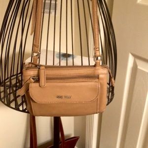 Light brown Nine West cross body bag